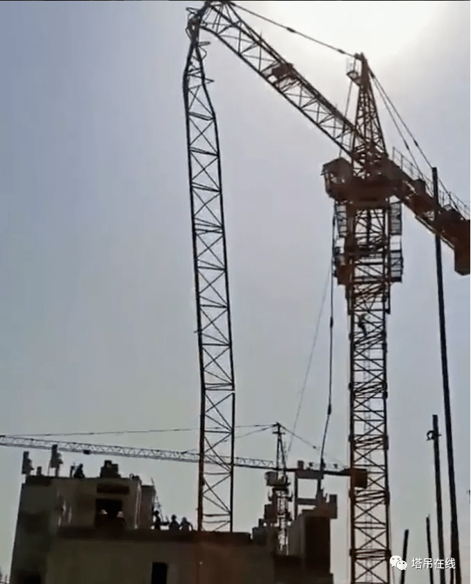 河北廊坊一在建工地塔吊大臂折斷事故播報(bào)